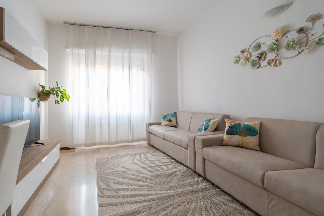 Ferienwohnung San Siro Big House Wifi Netflix Free Parking Mailand Exterior foto