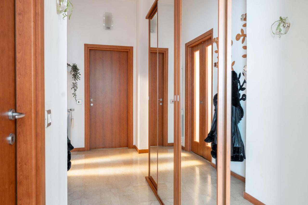 Ferienwohnung San Siro Big House Wifi Netflix Free Parking Mailand Exterior foto